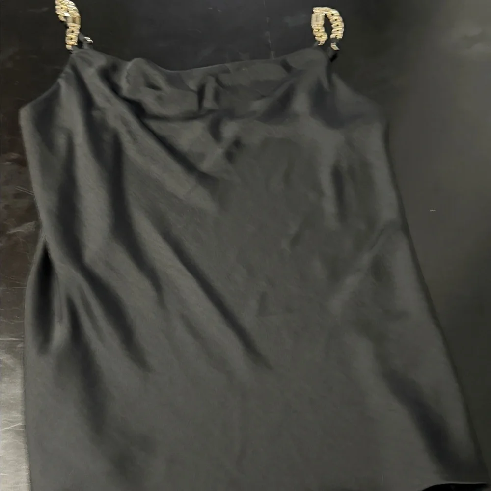 Solid Cowl Neck Sleeveless Hardware Strap Detail Tank, size M. - Picture 9 of 9